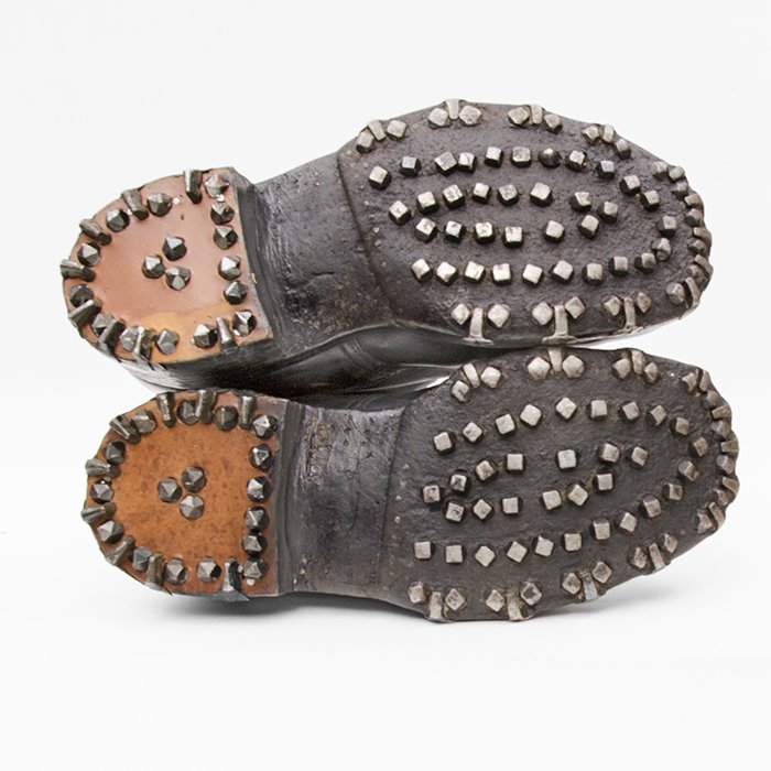 MP4001 Matched pair of service used Gebirgsjäger Bergschuhe — image 12
