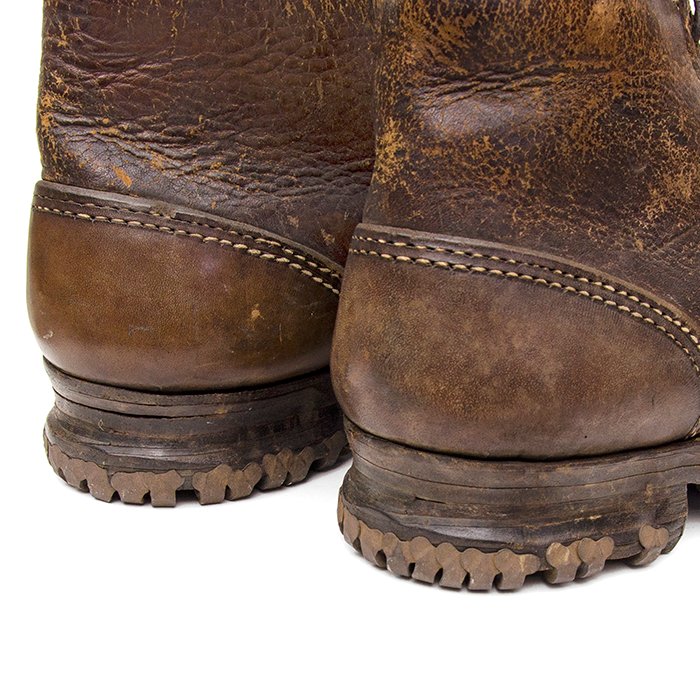 GZA3 Excellent matched pair of low quarter Gebirgsjäger boots — image 12