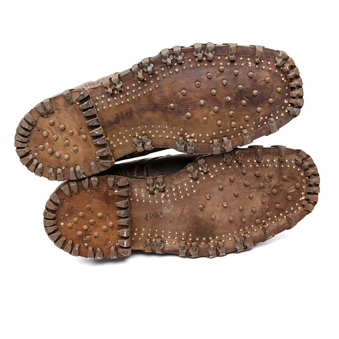 GZA3 Excellent matched pair of low quarter Gebirgsjäger boots — image 13