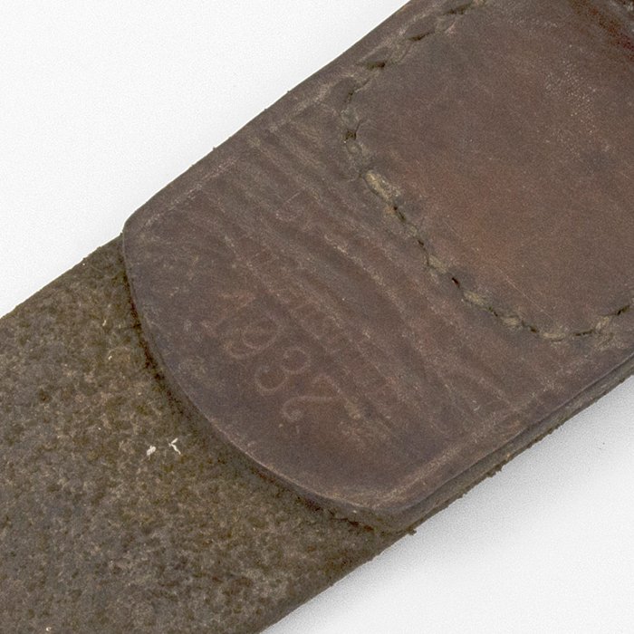 AHJ48 Heer EM aluminum buckle and leather tab — image 8