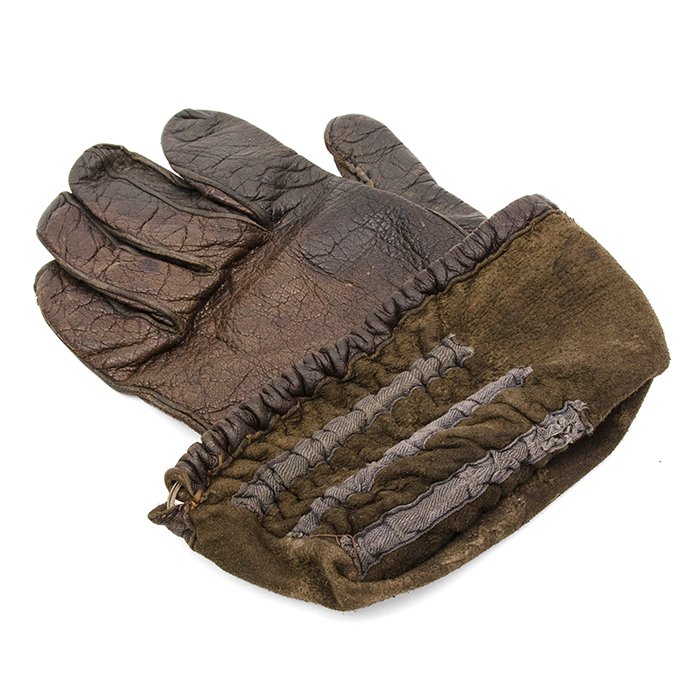 JCA1 Very nice matched pair of Fallschirmjäger unlined leather gauntlets — image 10