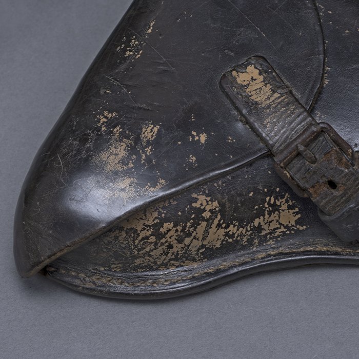 JCA1 Very nice matched pair of Fallschirmjäger unlined leather gauntlets — image 11