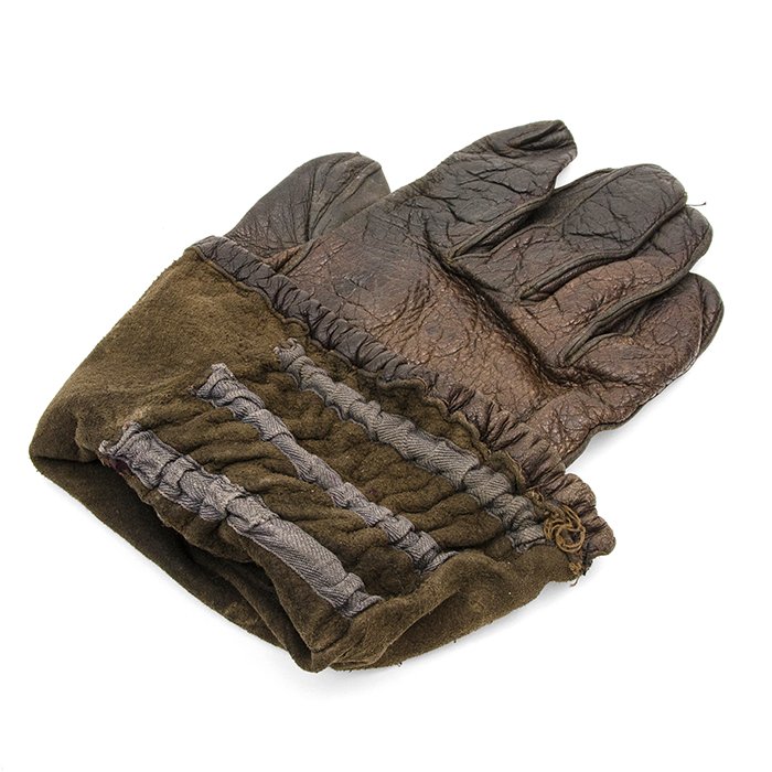 JCA1 Very nice matched pair of Fallschirmjäger unlined leather gauntlets — image 9