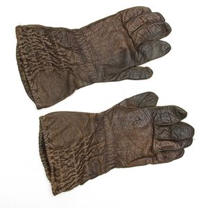 JCA1 Very nice matched pair of Fallschirmjäger unlined leather gauntlets