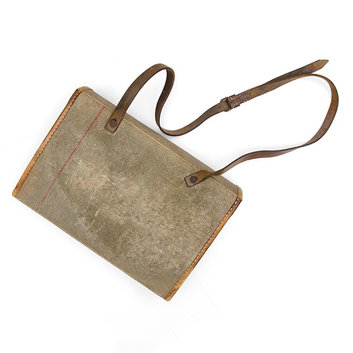 YAA5 Elaborate Heer medical satchel with contents — image 13
