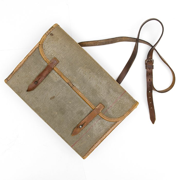 YAA5 Elaborate Heer medical satchel with contents — image 14
