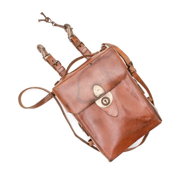 MAA46 Medical supply carrying case with full contents and capture paper — image 11