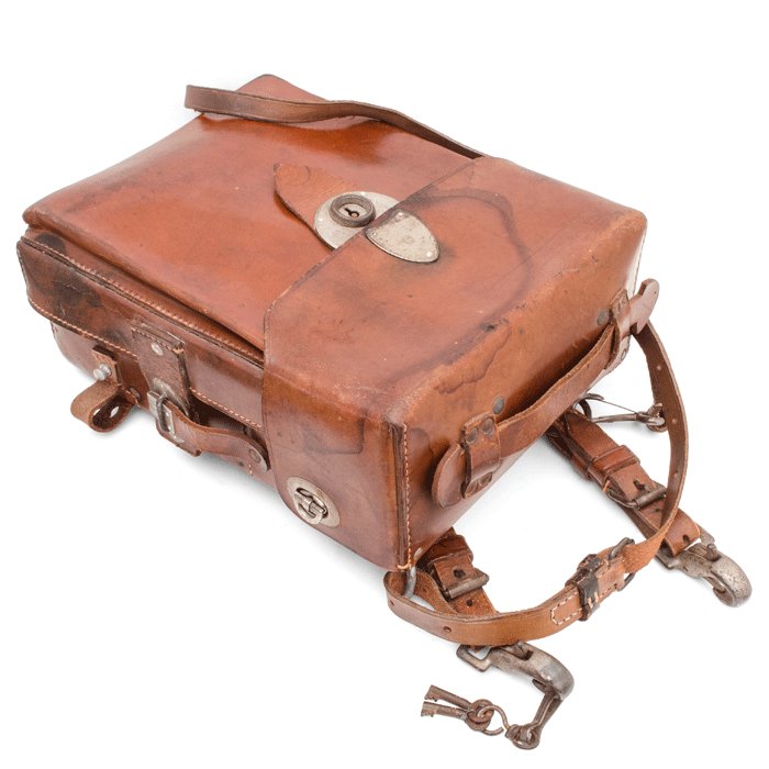 MAA46 Medical supply carrying case with full contents and capture paper — image 12