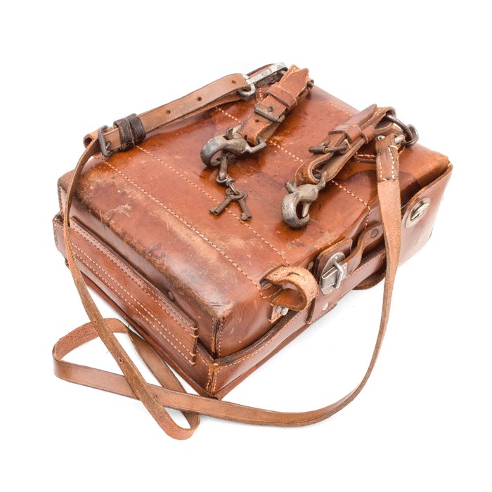 MAA46 Medical supply carrying case with full contents and capture paper — image 14