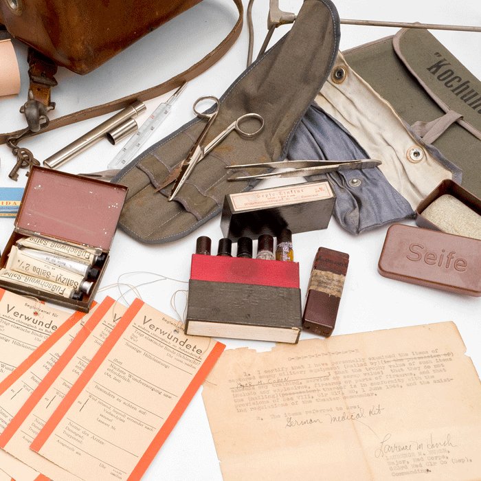 MAA46 Medical supply carrying case with full contents and capture paper — image 5