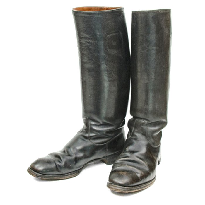 PMA18 Pair of officer boots — image 2