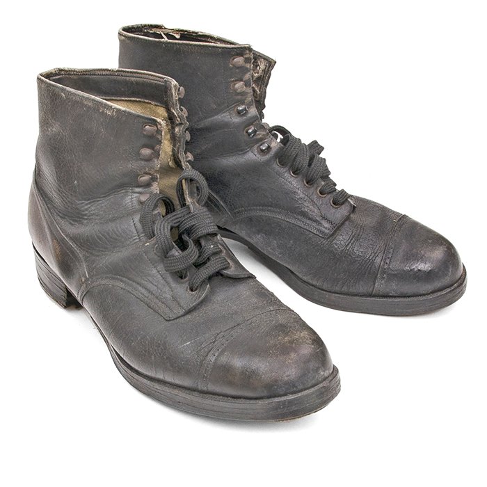 ERA18 Matched pair of privately made ankle boot with issue box — image 11