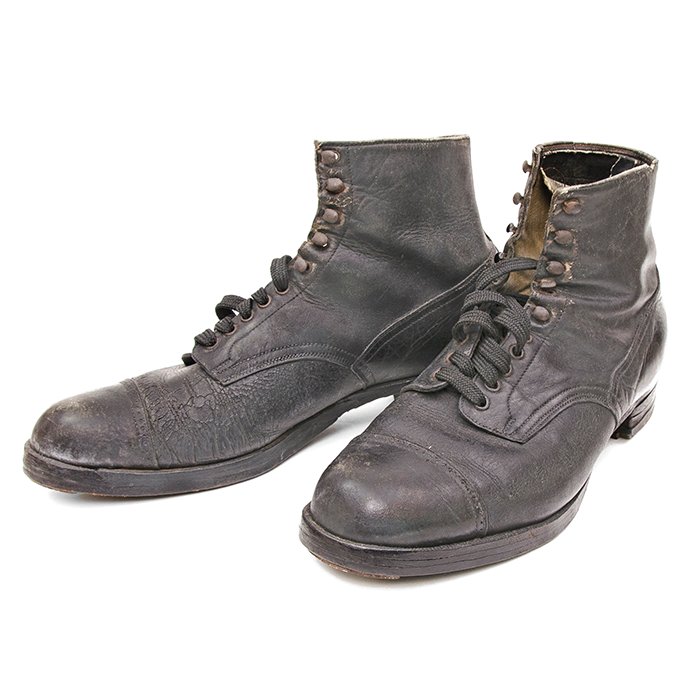 ERA18 Matched pair of privately made ankle boot with issue box — image 6