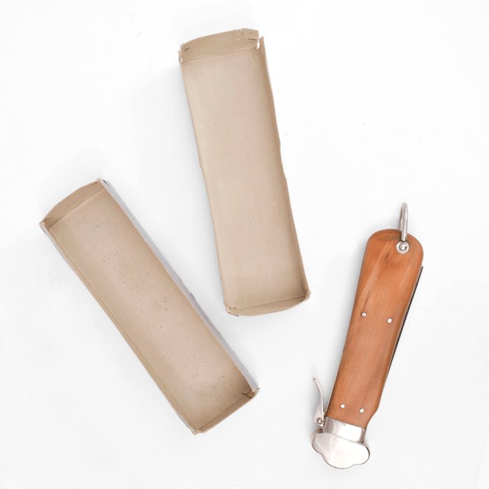 MAA14 Luftwaffe gravity knife in its original issue box — image 13