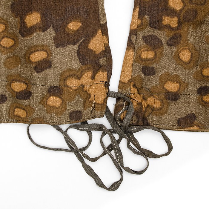 DGU14 Unissued Waffen-SS oakleaf autumn pattern camouflage mittens — image 4