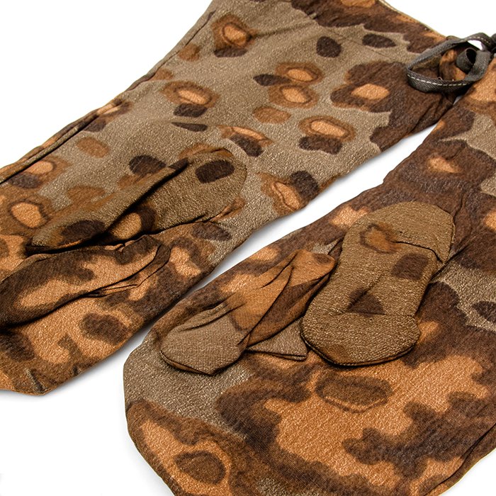 DGU14 Unissued Waffen-SS oakleaf autumn pattern camouflage mittens — image 7