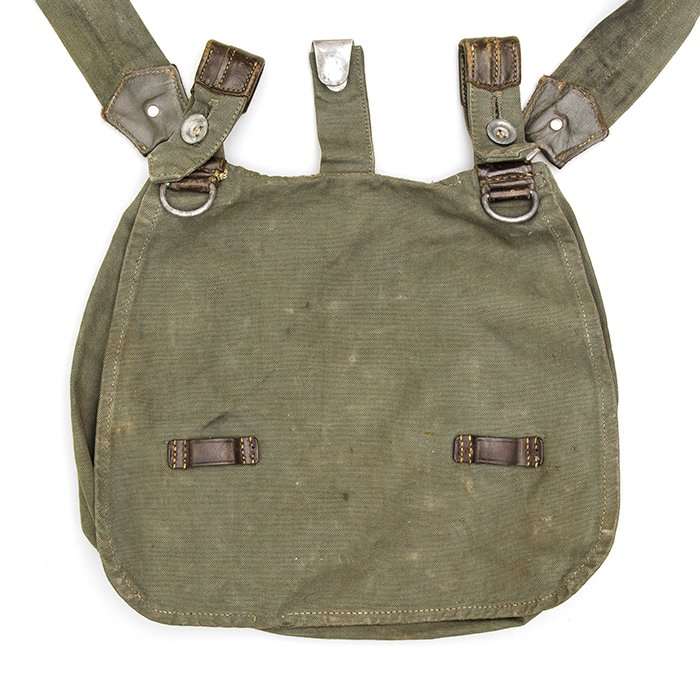 AGM6 Kriegsmarine breadbag with carrying strap — image 3