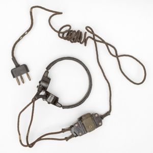 SRA11 Late style Panzer throat microphone, type Kmf.b