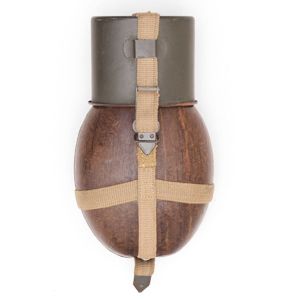 GAA63 Heer M31 issue plastic impregnated wood canteen and steel …