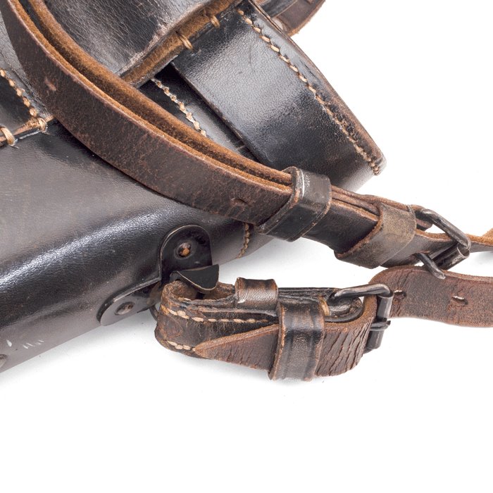 MAA51 Set of pre war 6x30 service binoculars and leather carrying case — image 11