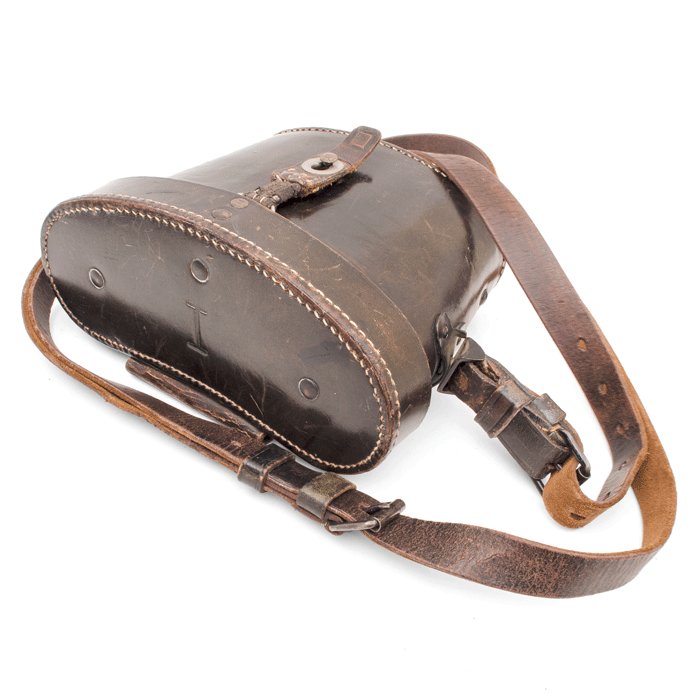 MAA51 Set of pre war 6x30 service binoculars and leather carrying case — image 12