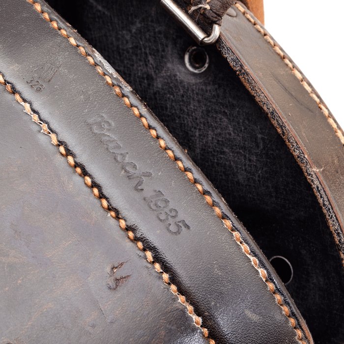 MAA51 Set of pre war 6x30 service binoculars and leather carrying case — image 13