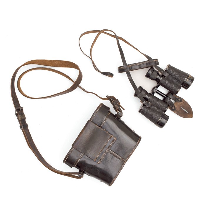 MAA51 Set of pre war 6x30 service binoculars and leather carrying case — image 7
