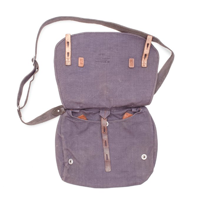 MAA56 Luftwaffe breadbag with carrying strap — image 3