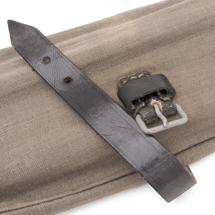 MAA55 1941 dated tent kit with carrying pouch — image 7