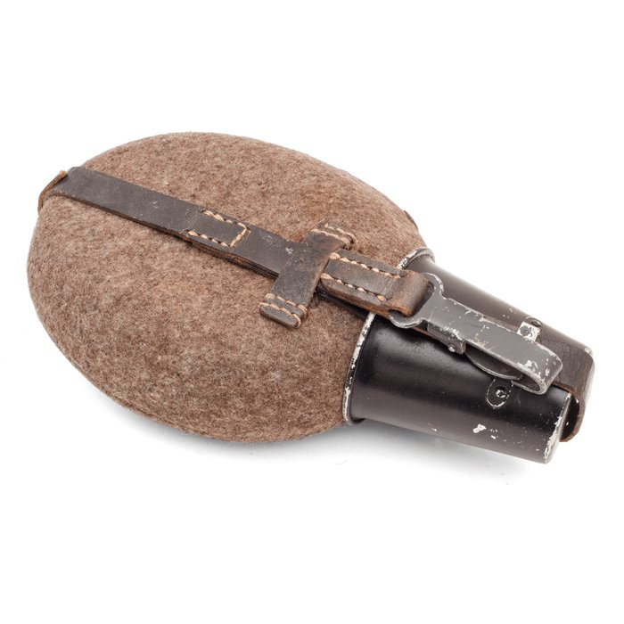 MAA52 Water bottle with small metal drinking cup — image 3