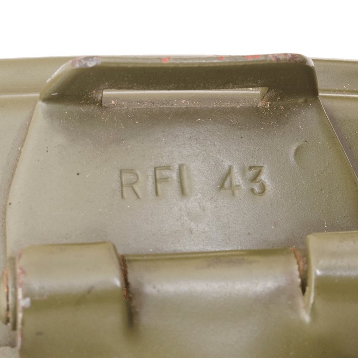 MAA53 1943 dated mess lit with cloth cover and equipment strap — image 12