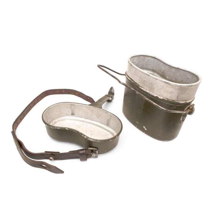 SJA45 1940 dated mess kit and equipment carrying strap — image 9