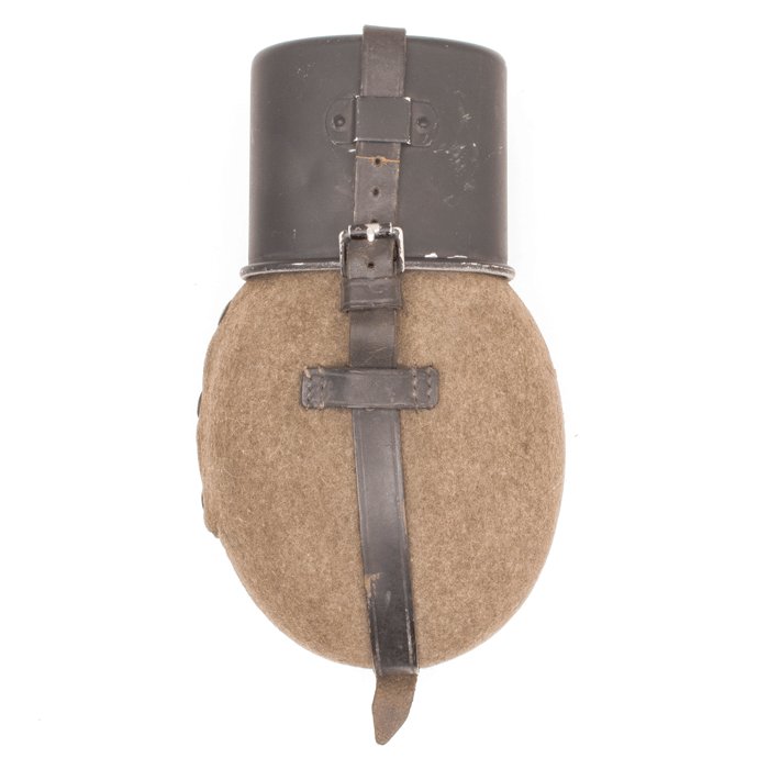 SJA13 Excellent earlier issue M31 water bottle and cup — image 2