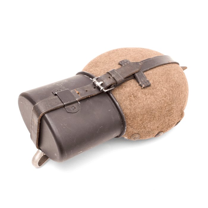 SJA13 Excellent earlier issue M31 water bottle and cup — image 3