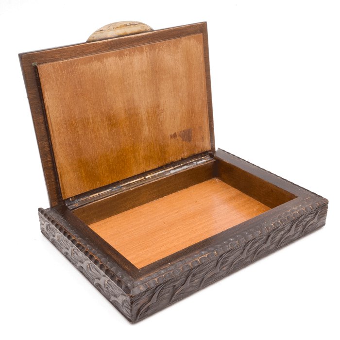 SPA5 High quality wooden cigarette box having diving Stuka motif — image 5