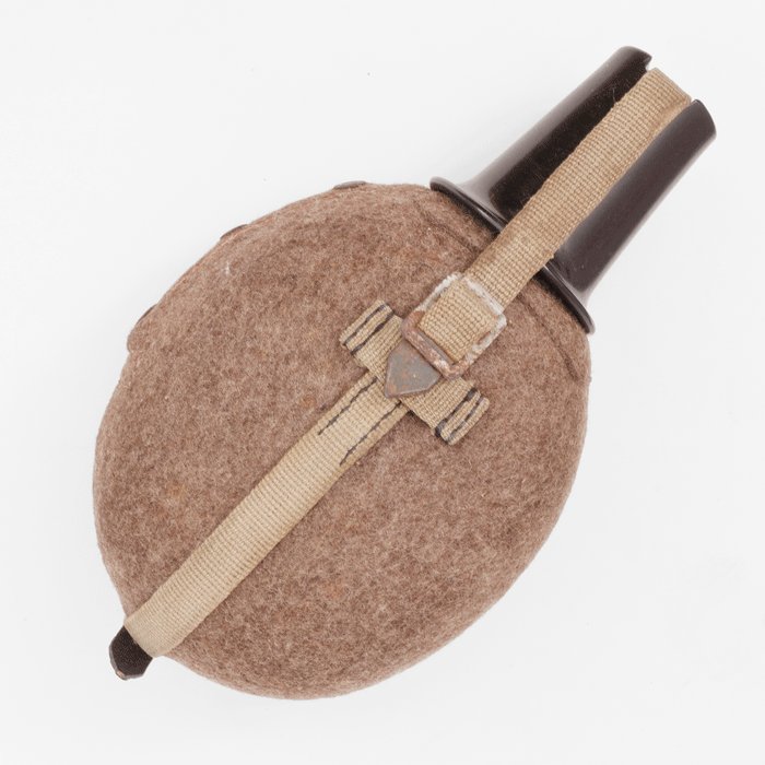 MAA7 Excellent large water bottle and drinking cup — image 2