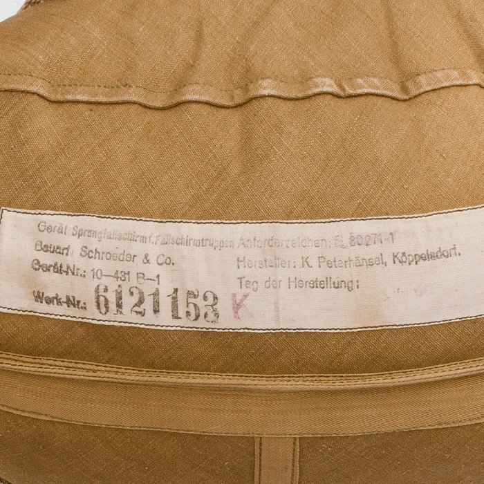 MCA34 Complete Fallschirmjäger parachute with carrying bag and waterproof storage can — image 15