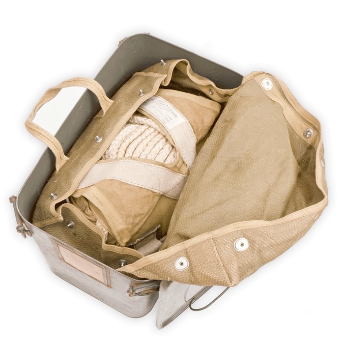 MCA34 Complete Fallschirmjäger parachute with carrying bag and waterproof storage can — image 8
