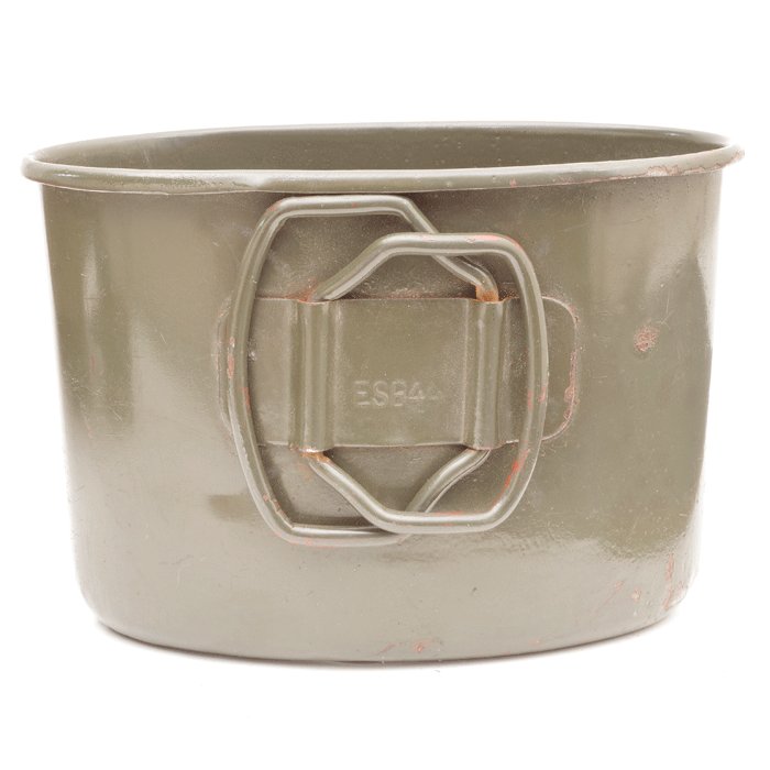 SJA12 Excellent late issue M31 water bottle and cup — image 11