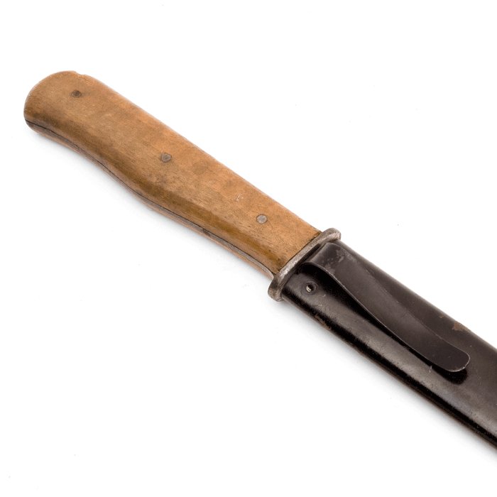 SJA15 Wooden handled fighting knife with spring loaded scabbard clip — image 3