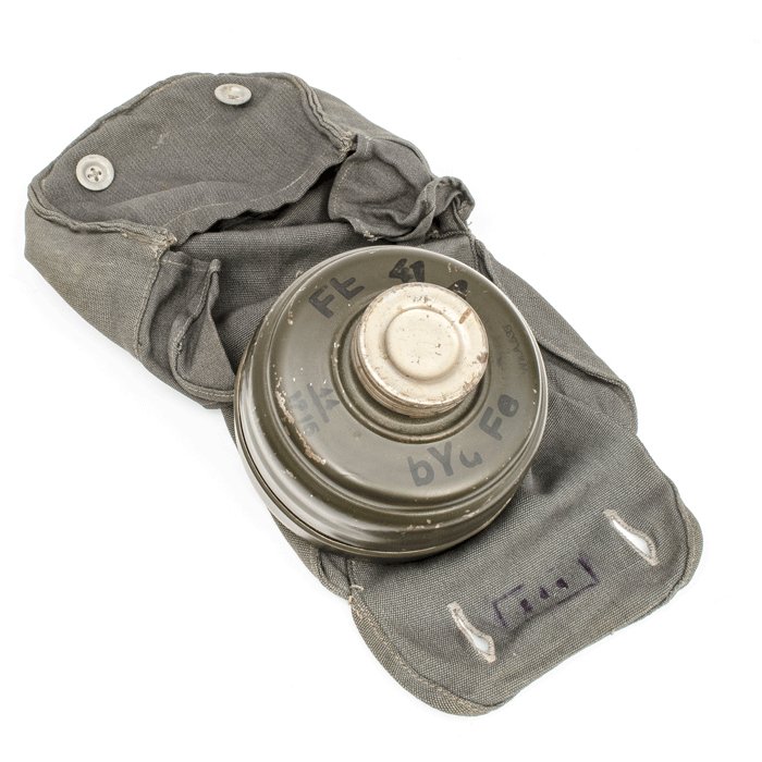 1A2P Luftwaffe spare gas mask filter and carrying pouch — image 4