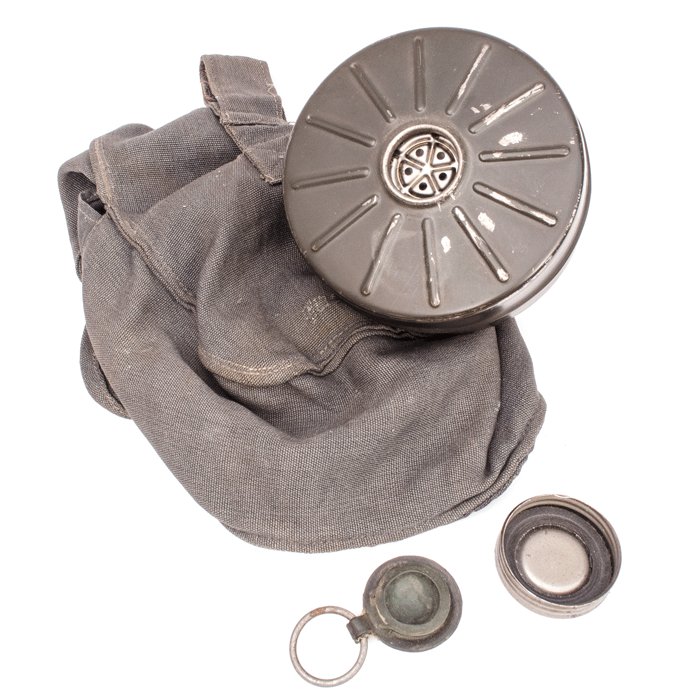 1A2P Luftwaffe spare gas mask filter and carrying pouch — image 5