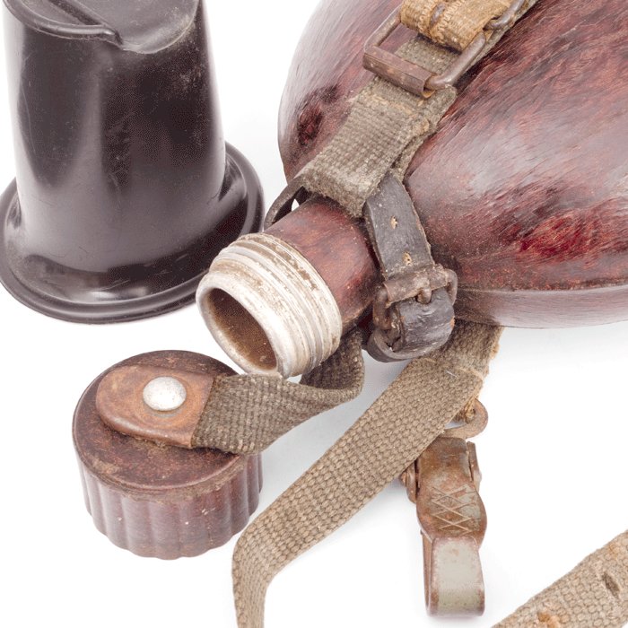 1A2O Plastic impregnated wood water bottle with bakelite drinking cup — image 7