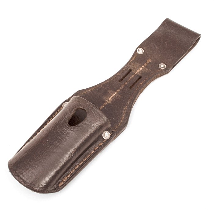 MCA37 Brown leather Luftwaffe 98k bayonet frog — image 2