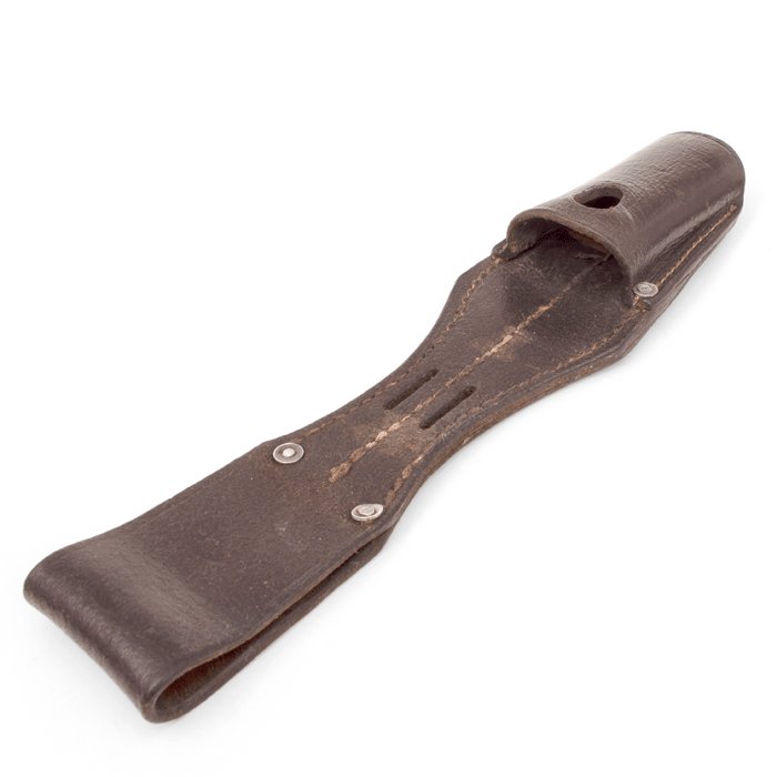 MCA37 Brown leather Luftwaffe 98k bayonet frog — image 4