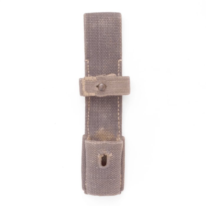 PEA22 Blue Luftwaffe canvas 98k bayonet frog — image 3
