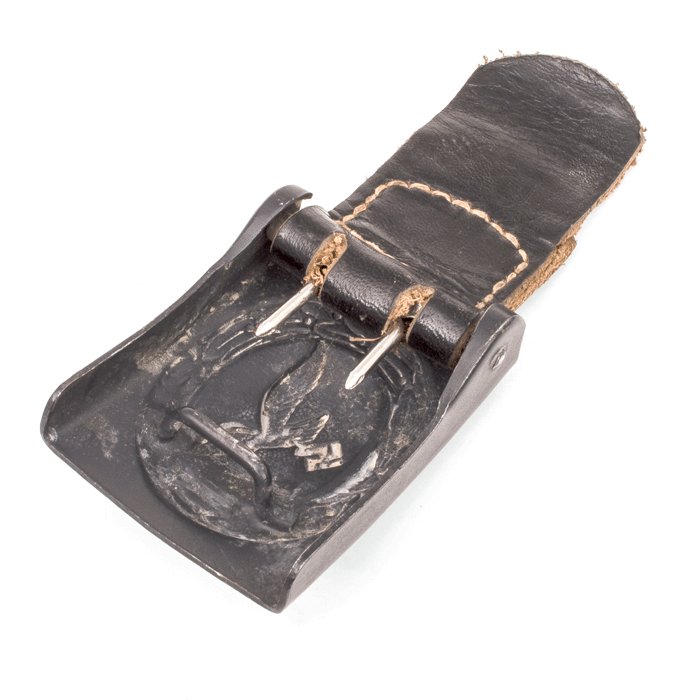 PEA15 Blue painted Luftwaffe EM belt buckle with leather tab — image 5