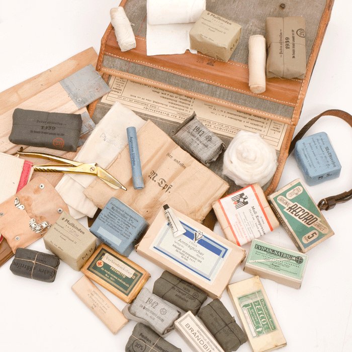 MCA35 Complete 1943 dated medical kit for military ambulance — image 3