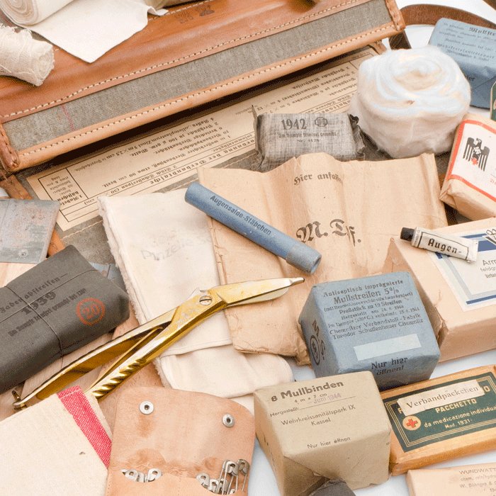 MCA35 Complete 1943 dated medical kit for military ambulance — image 6