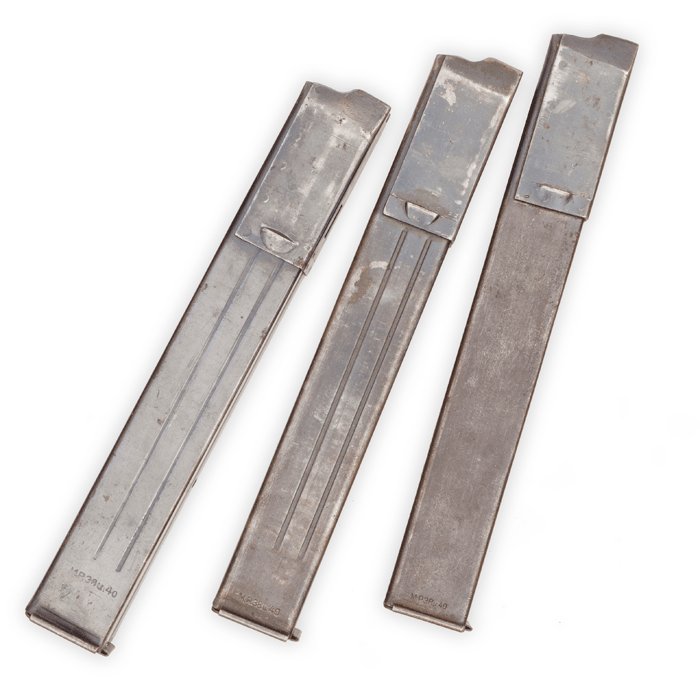TPA21 1941 dated MP40 pouch with three magazines — image 8